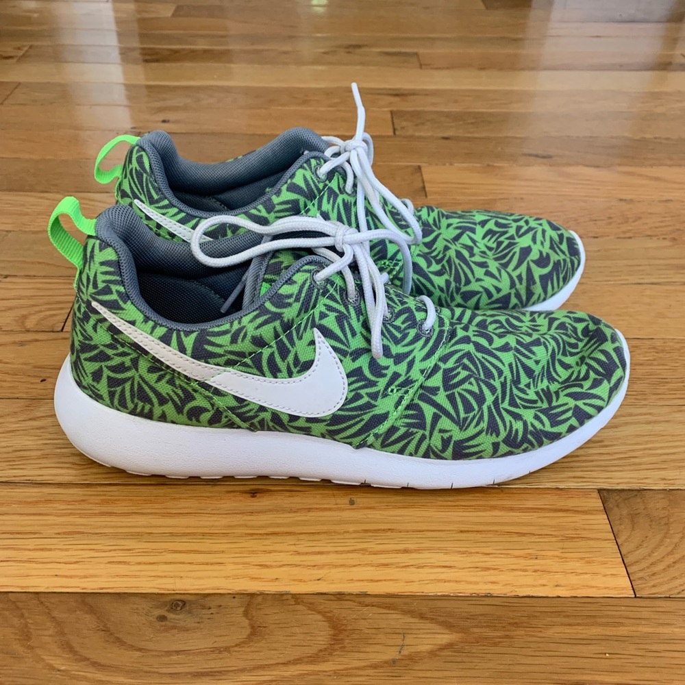 Rare Nike Roshes